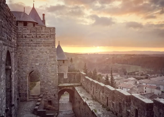 Où Admirer l’embrasement de la Cité de Carcassonne? Nos lieux préférés